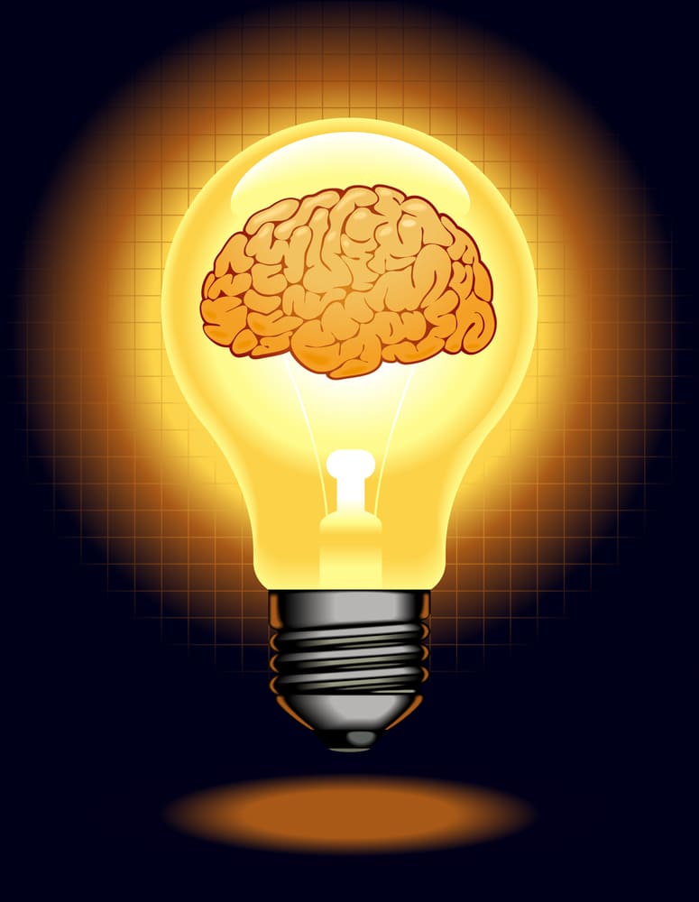 leuchtende Lampe mit Gehirn im inneren, mentale stärke entwickeln